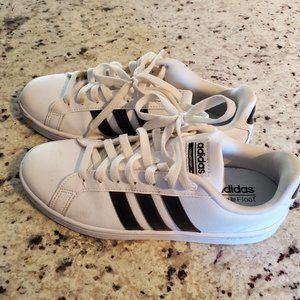 Men's Adidas Size 9